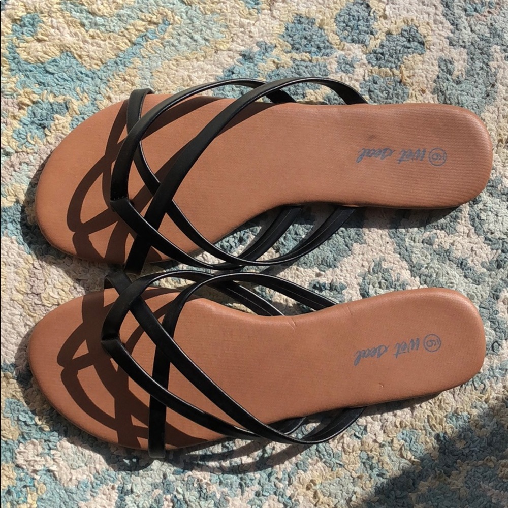 NEW Sandals - Picture 3 of 3